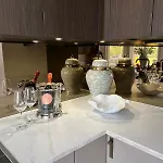 Bespoke One Bed Apartment By Sefton Park Sleeps 4