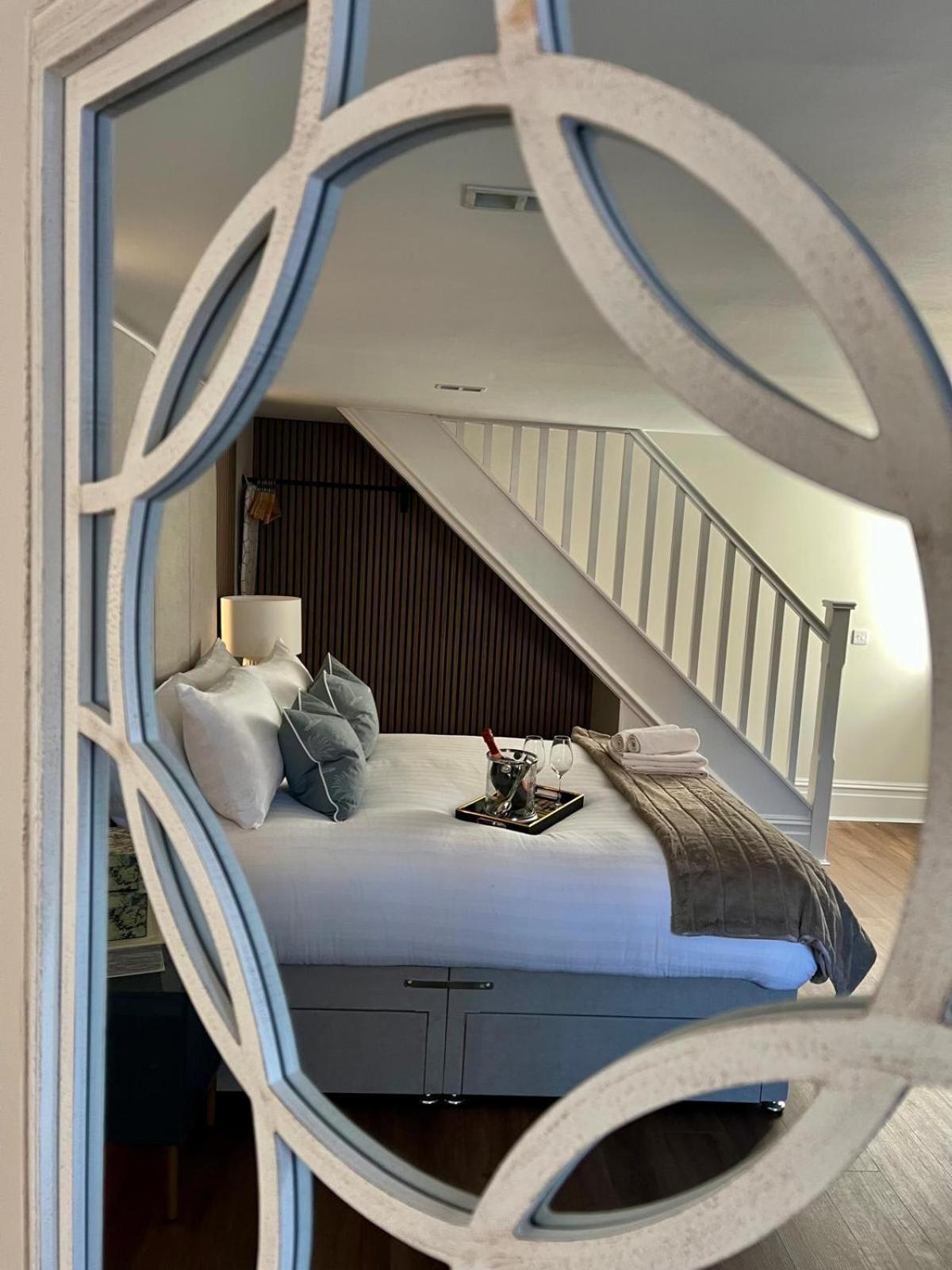 Bespoke One Bed By Sefton Park Sleeps 4 * Liverpool